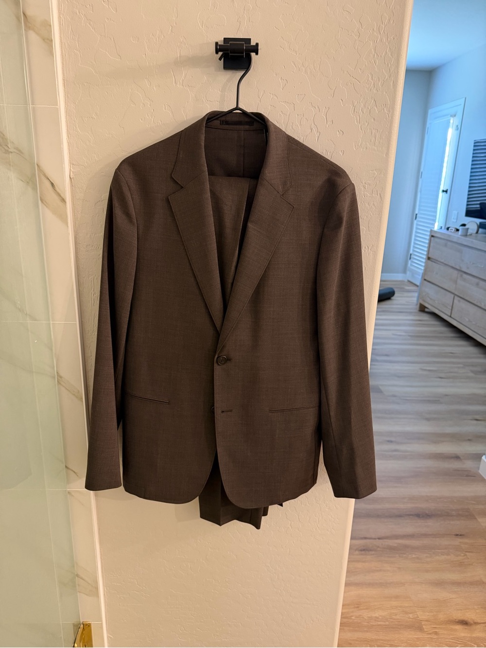 New Theory Clinton Blazer & Curtis Drawstring Pant in Motion Wool (38R / 29R)